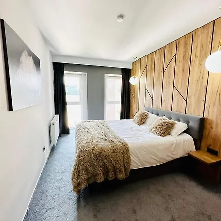 Kharisma Apartment-free Parking-ultracentral Apartment